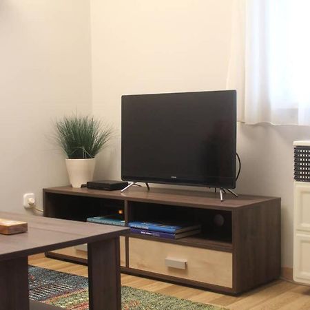 Green Garden Apartment Ingyenes Zart Parkoloval Szeged Eksteriør billede