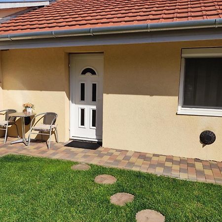 Green Garden Apartment Ingyenes Zart Parkoloval Szeged Eksteriør billede