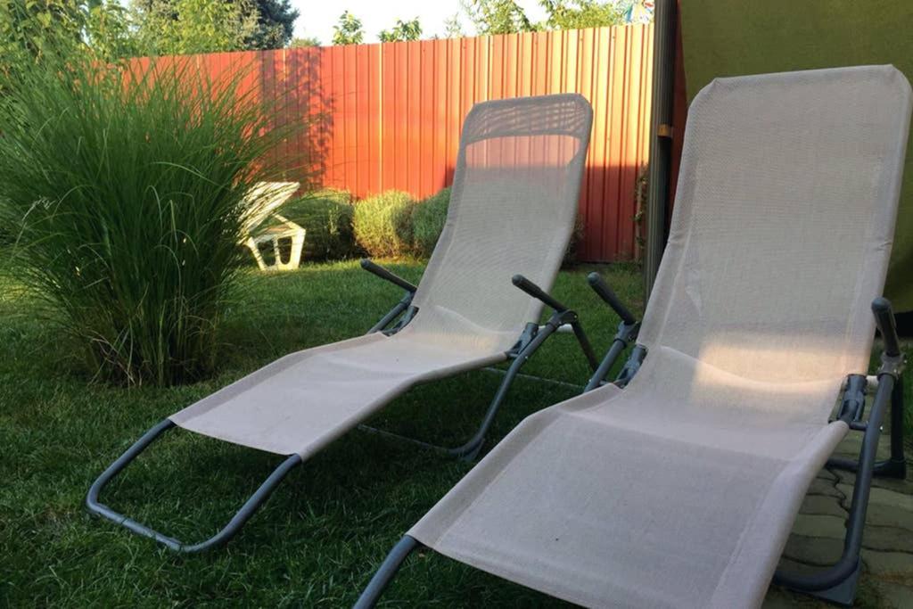 Green Garden Apartment Ingyenes Zart Parkoloval Szeged Eksteriør billede